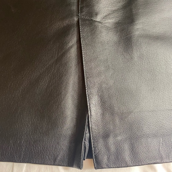 Leather skirt - Picture 3 of 4